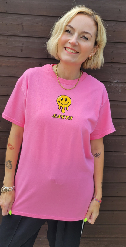 Sásta Tee
