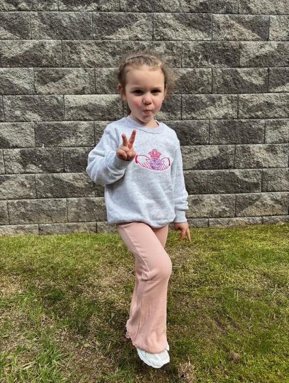 Kids Sweatshirt CLADDAGH